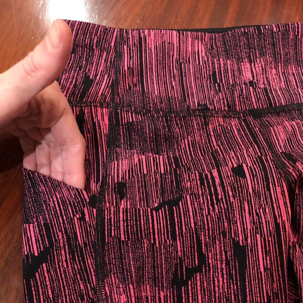 Lululemon Crop Leggings Black Pink Neon - Picture 5 of 11